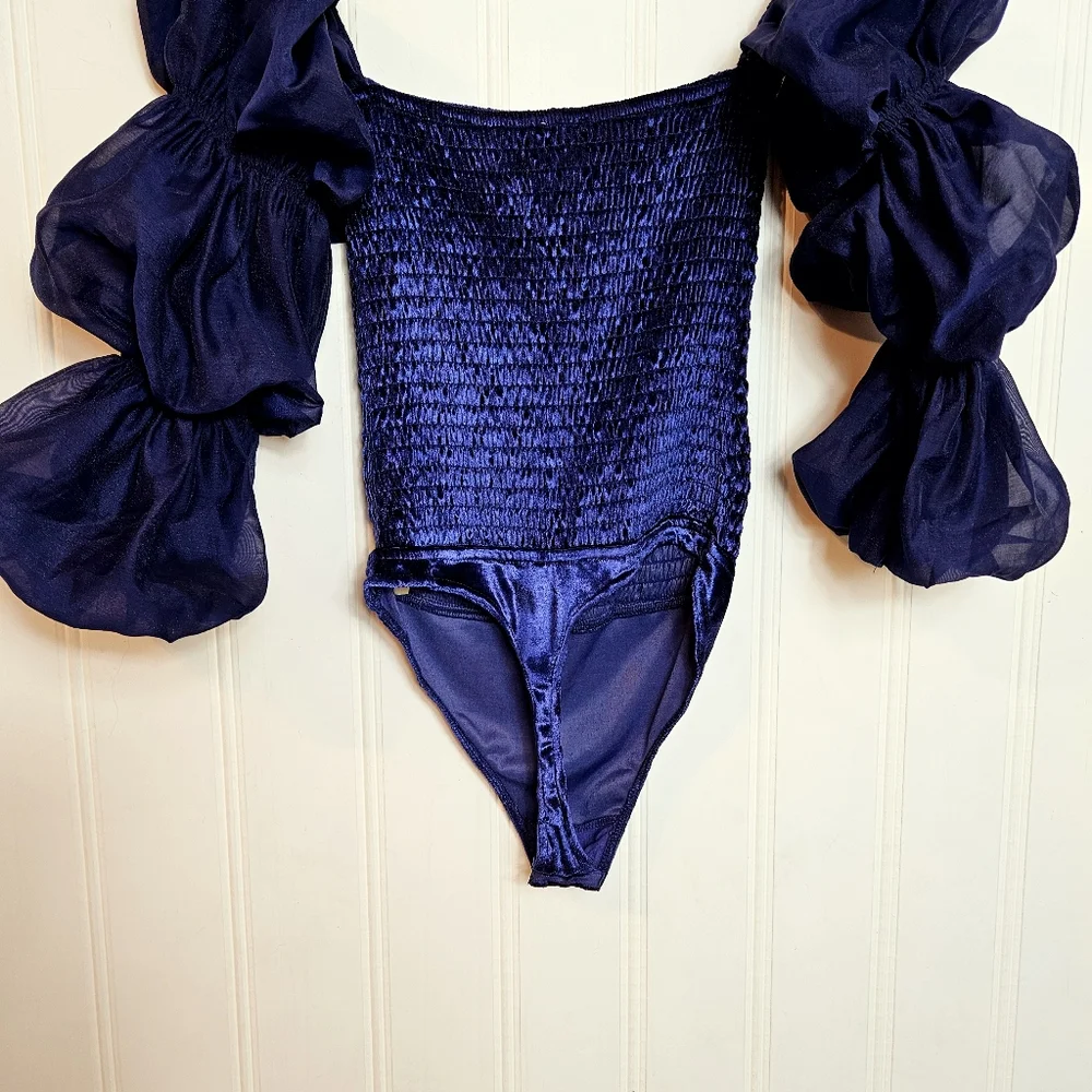 Free People Bodysuit Sz S Girls Just Wanna Velvet Smocked Puff Sleeve Navy Marin